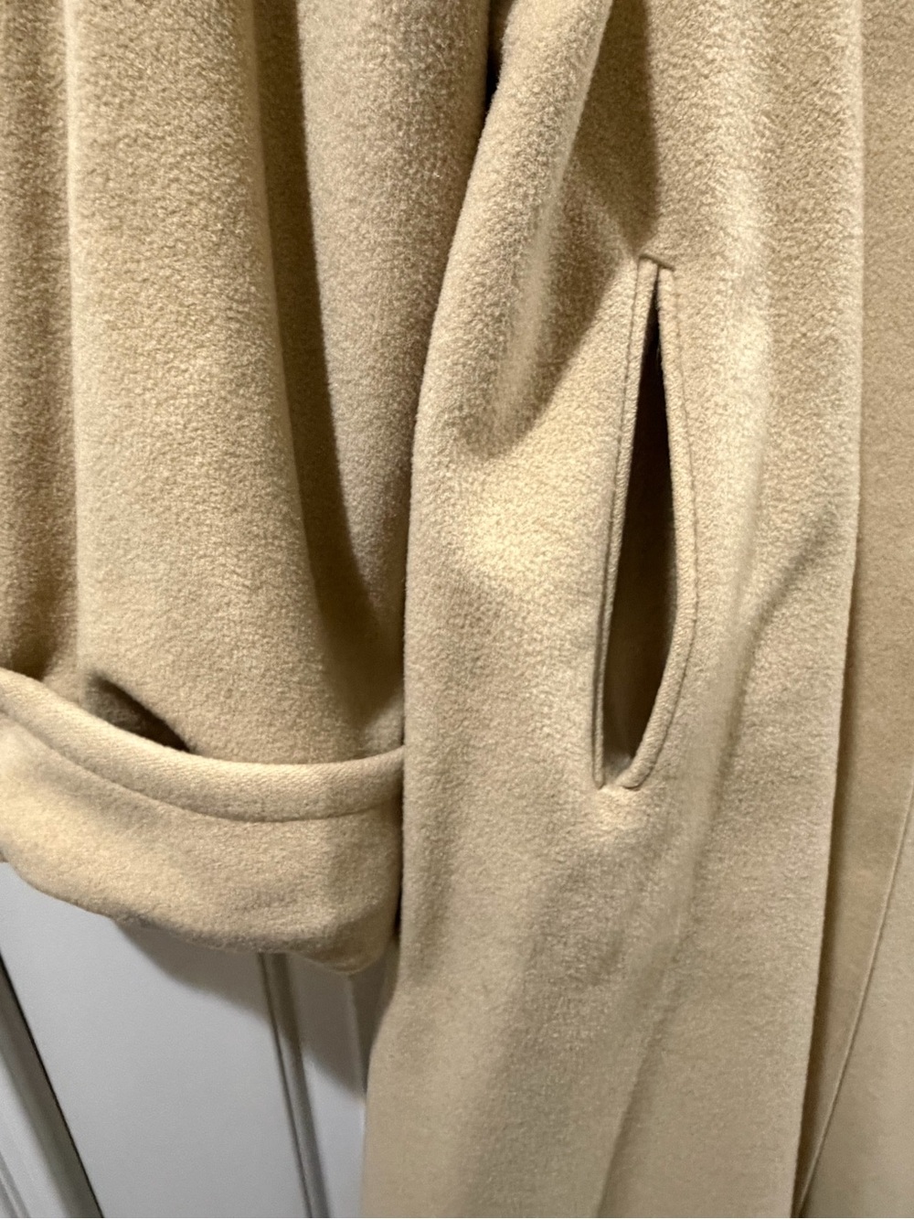 Vintage 1950’s-1960’s Women’s Imported Cashmere and Lambs Wool Long Coat - Picture 3 of 8